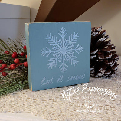 Let it snow - Rustic Wood Christmas Sign - Netties Expressions