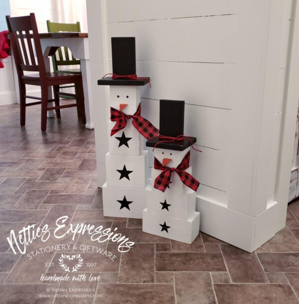 Rustic_Snowmen_-_white-2_1542b577-0d1a-4f95-bf5e-21de2af37ff2 Original Extra-Large Wooden Snowman - Netties Expressions
