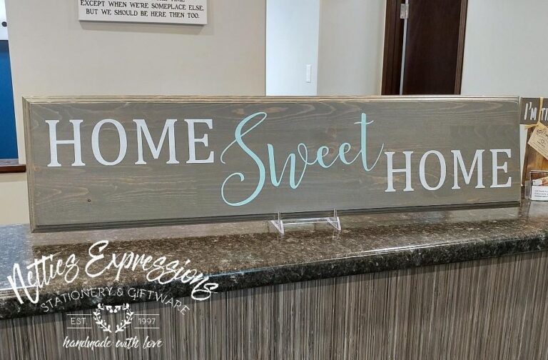 A Bunch of New Signs In Stock - Netties Expressions
