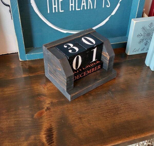 Rustic Wooden Perpetual Calendar - Netties Expressions