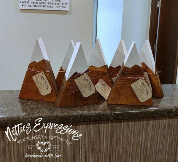 wooden-mountain-decor-2_fbfcdb5c-df0e-49ed-bad8-1d8d8c0f54ba Wooden Mountain - Netties Expressions
